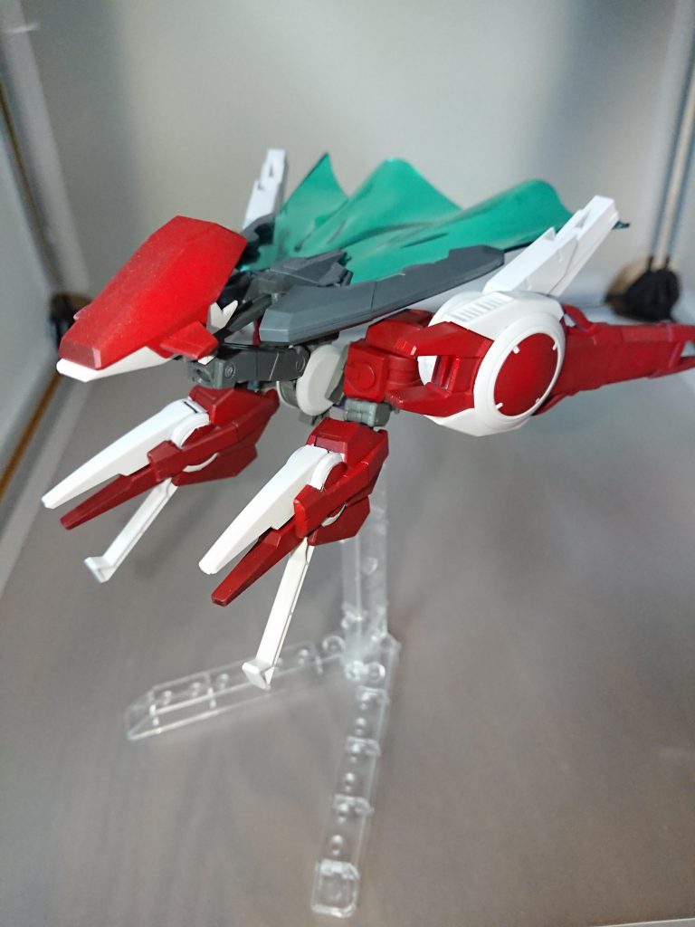 アルティメスバードアルティメスはバックパックからバード形態になり、支援機になります。