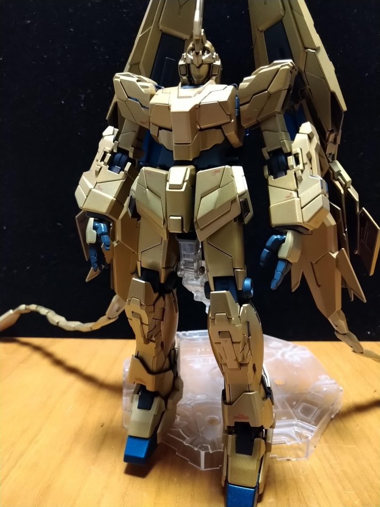 平手にしたくて手首は交換しています。デカールは控えめです。