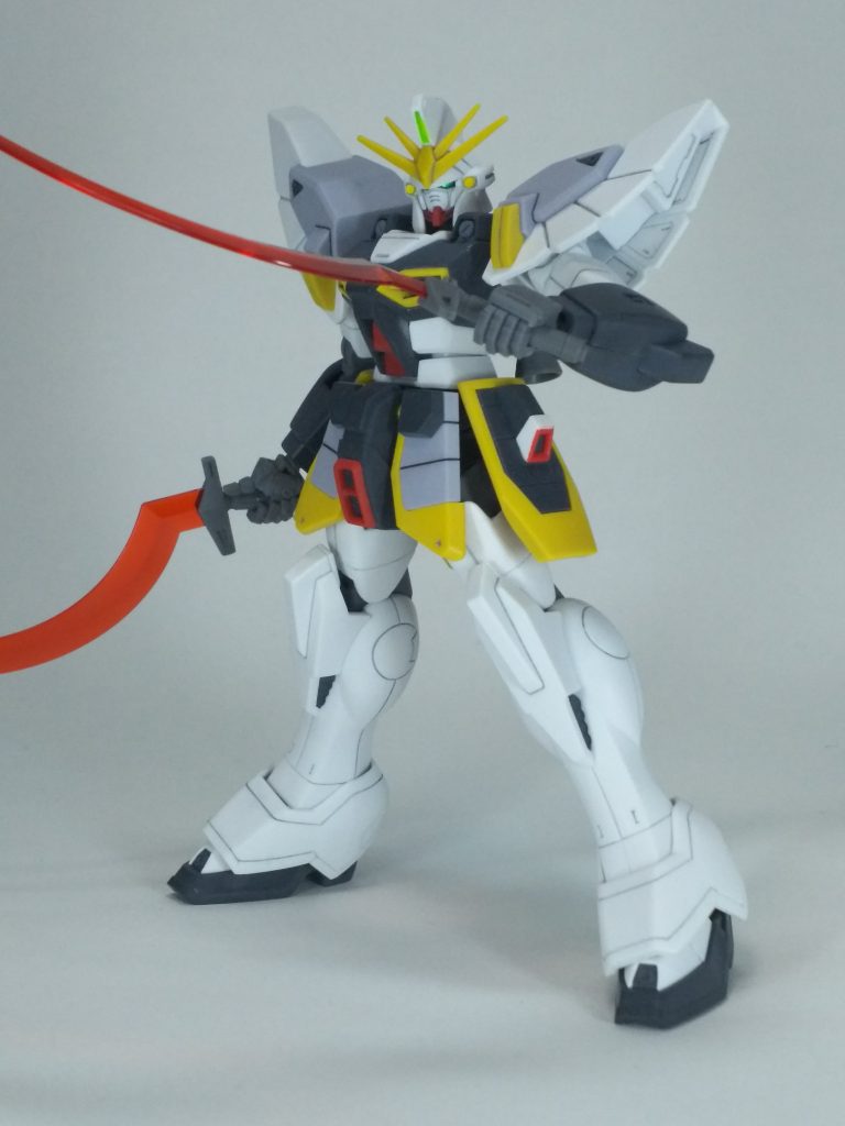 スタイルと可動域が良いのでショーテルを使ったポージングが凄く楽しいです。
格闘機だけあって派手なポーズがバシッと決まって良い感じです。