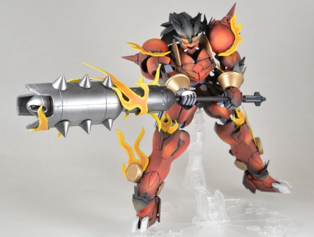 とにかく後先考えずパーツを配置したため、可動範囲が非常に狭くポーズがほとんど取れない状態の上、金棒が重すぎるせいでまともに構えられず、と課題が多いガンプラとなりました。今後はもう少しちゃんと考えて作ろうと思います…==;