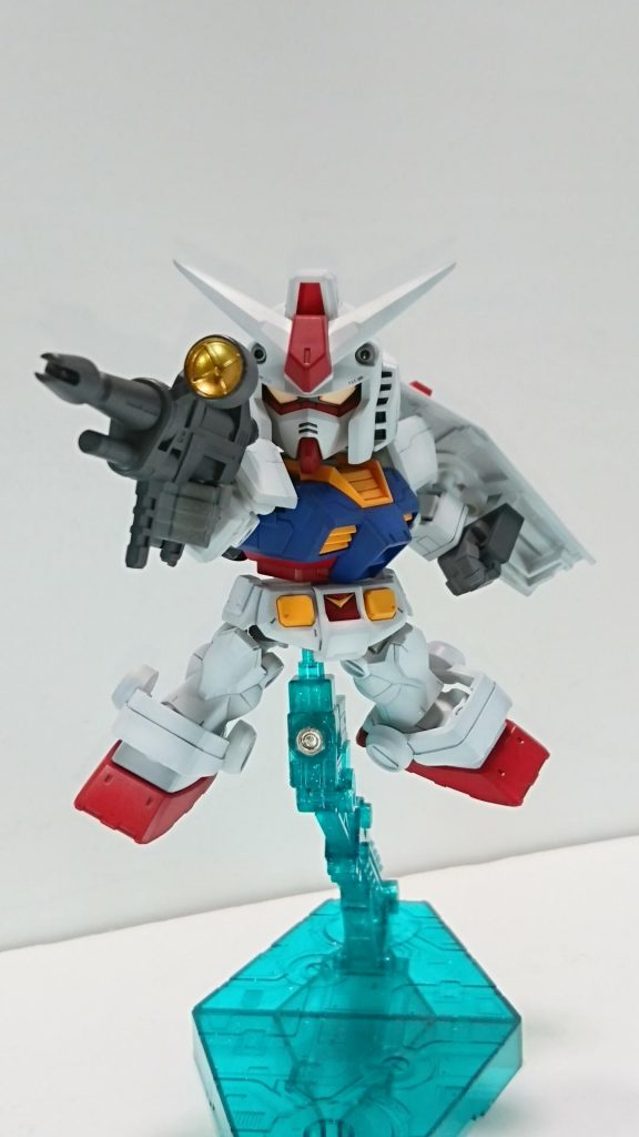 ライフルのスコープは金色。

これは単純に金色の方が発色しやすいためです。