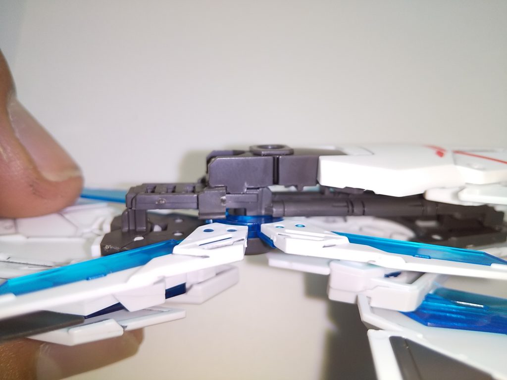 これ少しですが下に下がります。完全にカットしてしまうと外れやすくなるので注意。


以上です。参考までにどうぞw