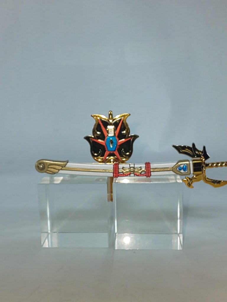 武器。
部分塗装頑張りました。
メッキに塗装は怖い…シールが欲しいところです。