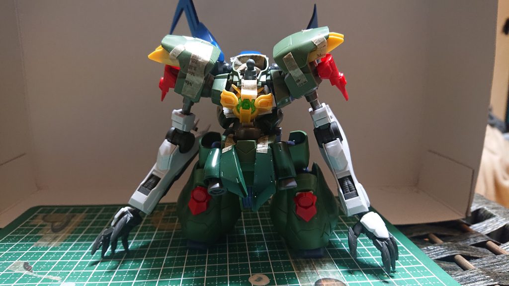 初期は下半身はグシオンな事が分かる
龍神◯的なものを作りたかった…
見た目がどう見ても水泳部