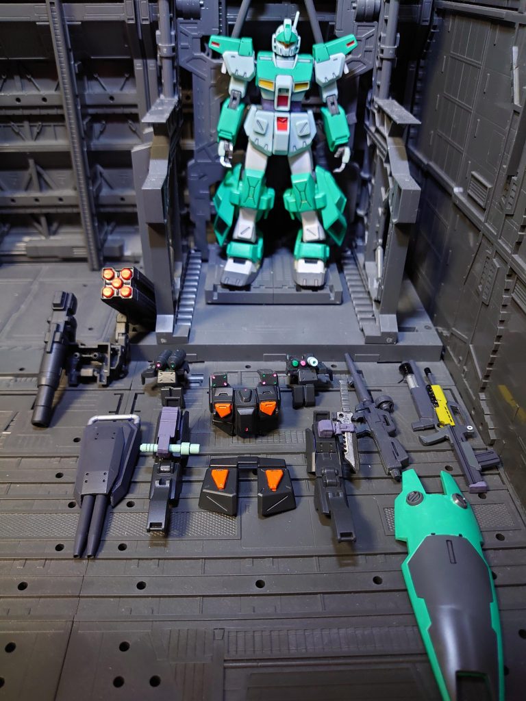 アーマーパージ状態
本体はジムカスタムに脚部をパワードジムカーディガンの物を使用