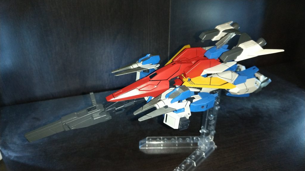 はい、飛行形態への変形です( ・ω・)変形する事で純粋な機動力はジュピターヴに劣りますが、最高速度は上回る事が出来ますコアⅡがドッキング状態だと変形出来ないのが勿体無いと思いこの形態を考えましたまぁ、考えたと言うほどギミックある訳ではないですが( ・ω・)そして、次は大地の姿コアチェンジ ガイアソルジャー