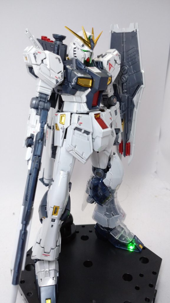 νガンダム 発光ver–3枚目/制作者：@emiya_GUNDAM
