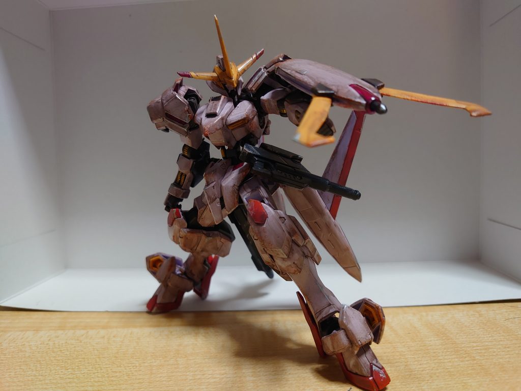 ガンダム端白星–3枚目/制作者：ｵｽｼﾊﾟﾝﾁ🍣