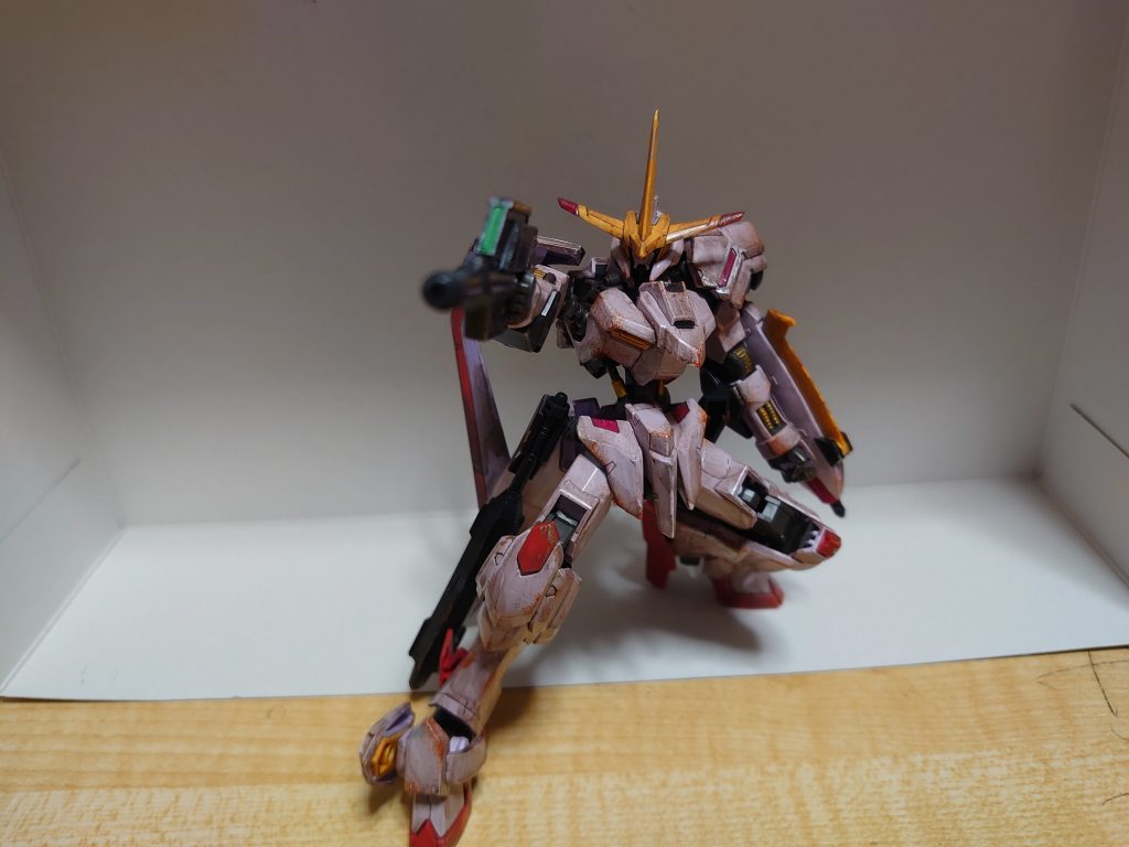 ガンダム端白星–4枚目/制作者：ｵｽｼﾊﾟﾝﾁ🍣