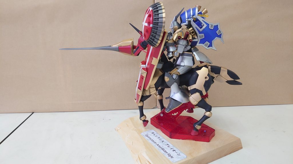 左から。大盾で左側をカバー。