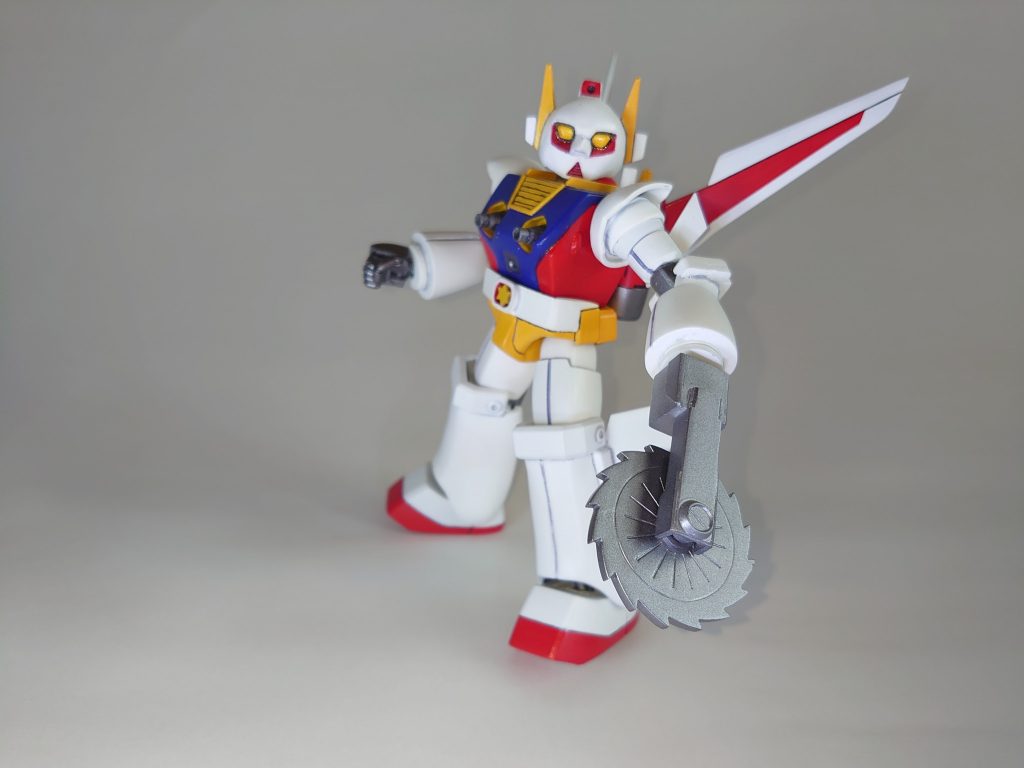 戦況に応じてカッターアタッチメントに変更可能