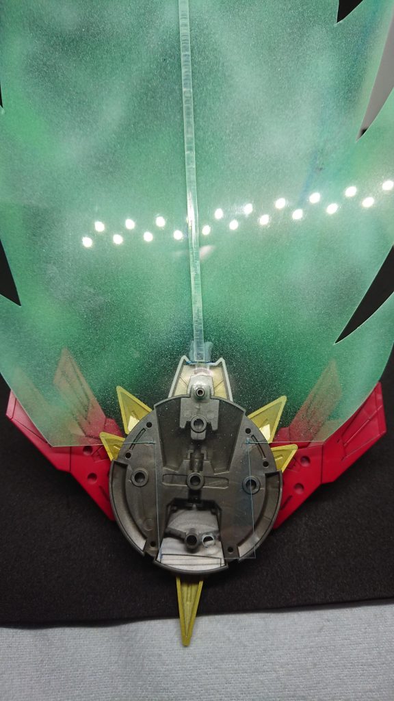 こんな感じで盾に取り付けてます。