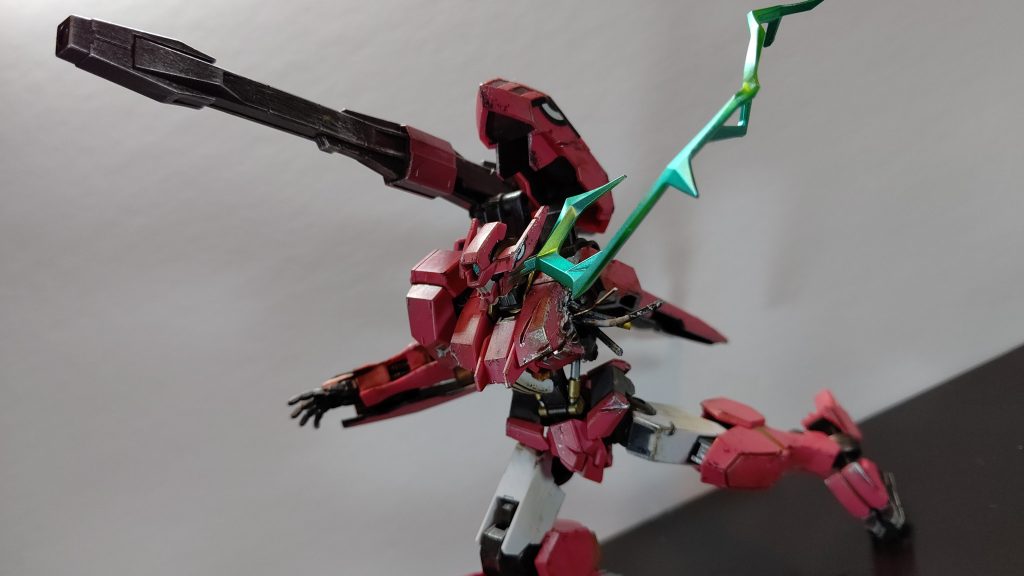 発射の刹那に受けた衝撃
想いを乗せた矢は、虚しく空を斬る。
『ちっくしょォォーーーー!!』
赤き悪魔は宇宙に沈み、繋いだ心は引き裂かれる
帰りを待つ者の手には『決して離れぬように』想いを込めた包帯が握られていた