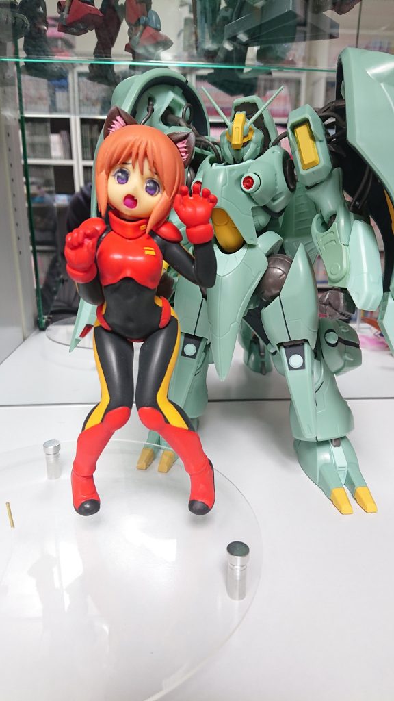 愛機とツーショット。キュベレイMARK Ⅱ欲しい…