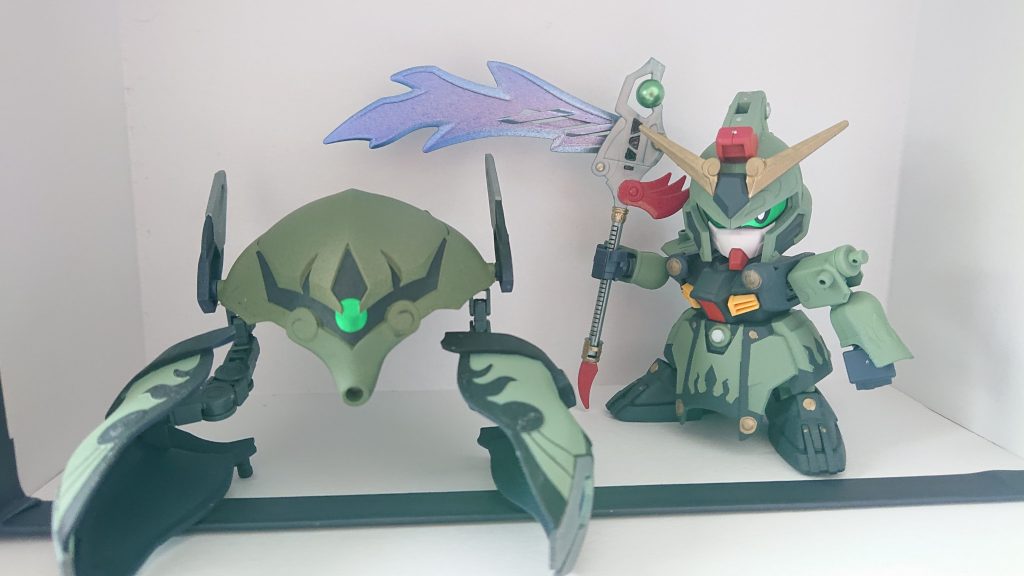 鎌の刃の部分はRX-零丸のパーツを使いました。炎の鎌ってかっこいいのでは…？とか思いながら。

被り物(?)は作成中になんだかビグロに見えてきたので、サポート機「火虞炉(ビグロ)」にもなれるという設定で。