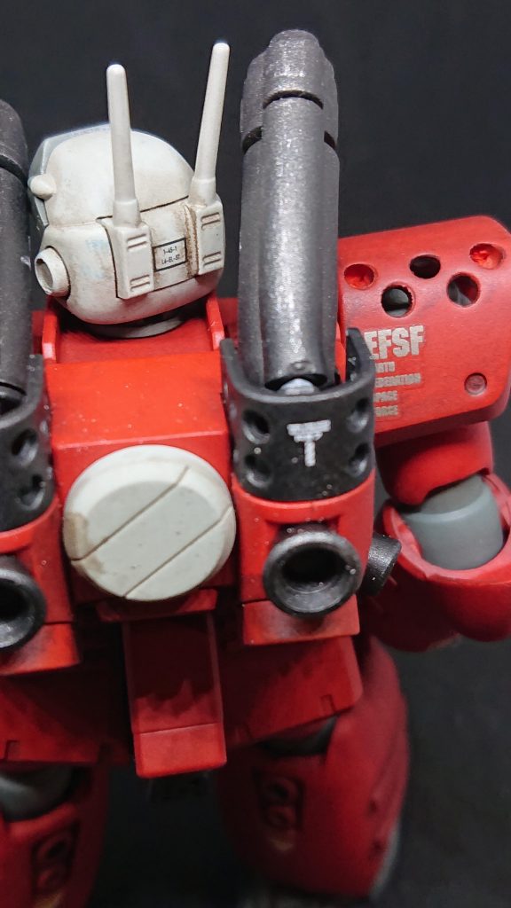 乾燥機に長時間放置したためキャノン砲がグニャリと変形してしまった。
左右共に伸ばせない(泣)