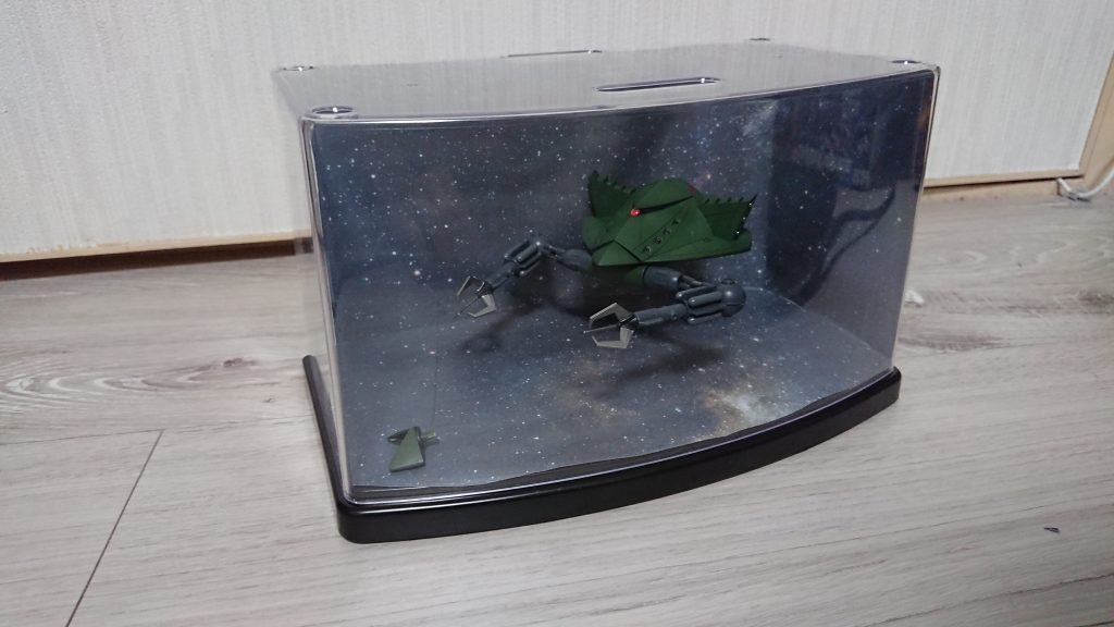 100均のケース(300円で)にテキトーにプリントした背景を貼って保存。旧キットなら丁度いいサイズなので割とオススメ