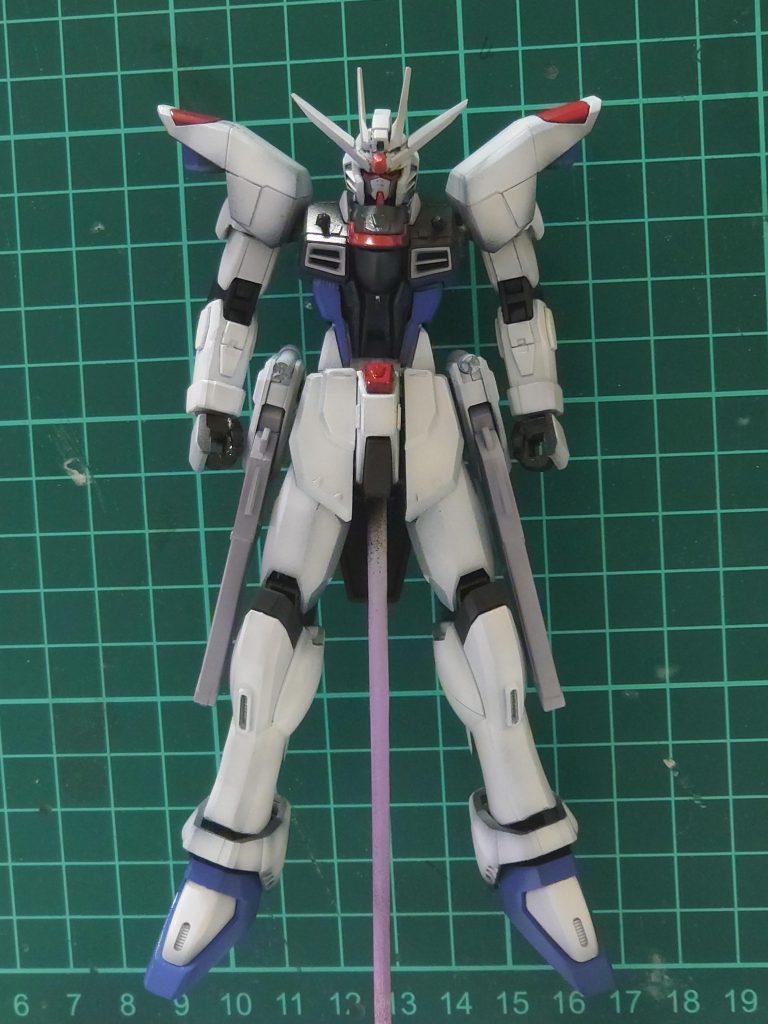 つや消し前の状態
若干右肩が下地が強いかなーと感じていたくらいでした