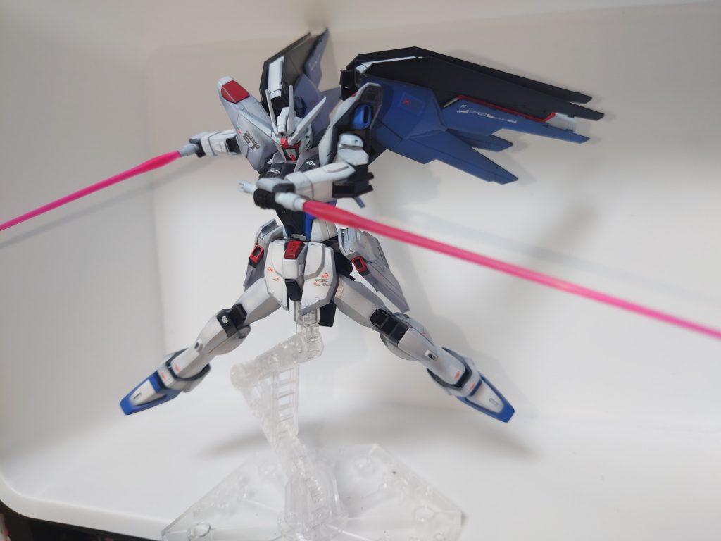 セイバーをバラバラにしたポーズ
イマイチ🤔