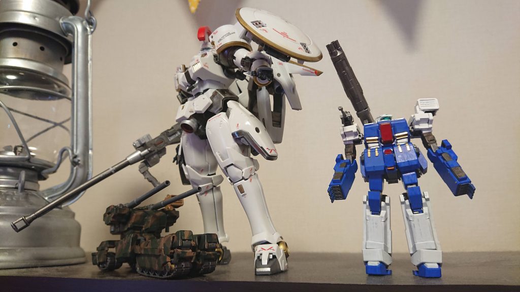 まあただでさえ小さい機体で、塗分けかなり苦心しました。手が震えるｗあと、上腕部のパーツを2つとも紛失？してしまい、2体目から移植しています…。
    +