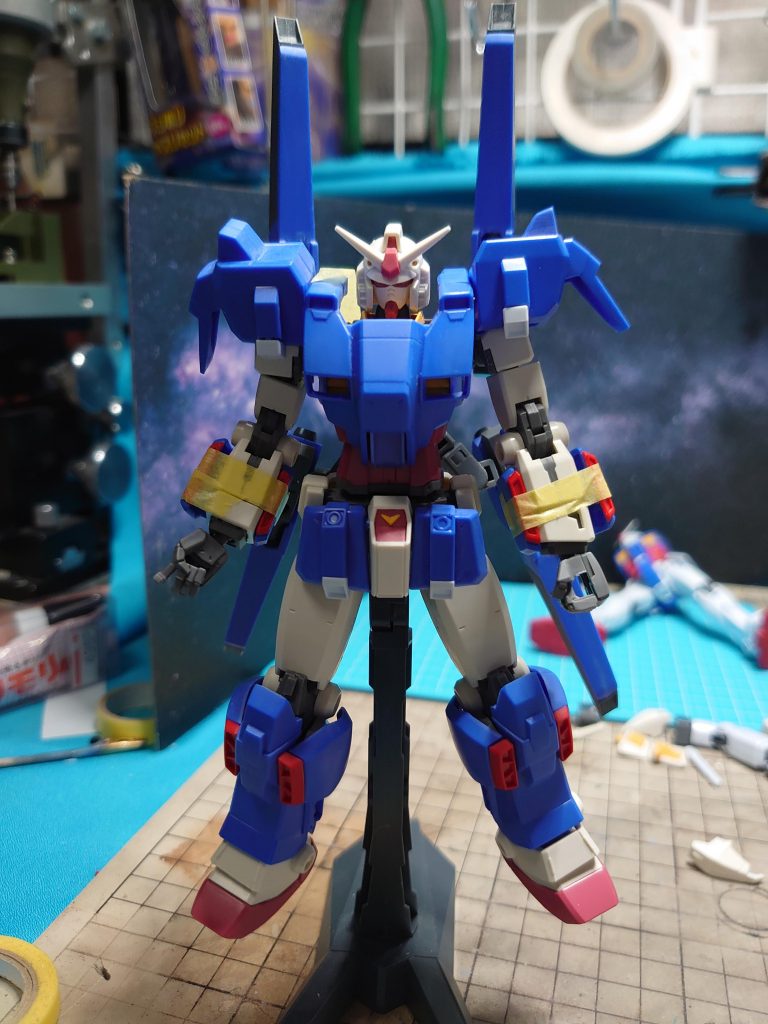 まずはそのままフォーエバーのアーマーを仮でかぶせて確認です見事に稼働領域がなくなりましたこれがよく見られるフルアーマーの欠点なんだよね
+