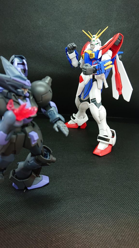 奥のゴッドはMG1/100