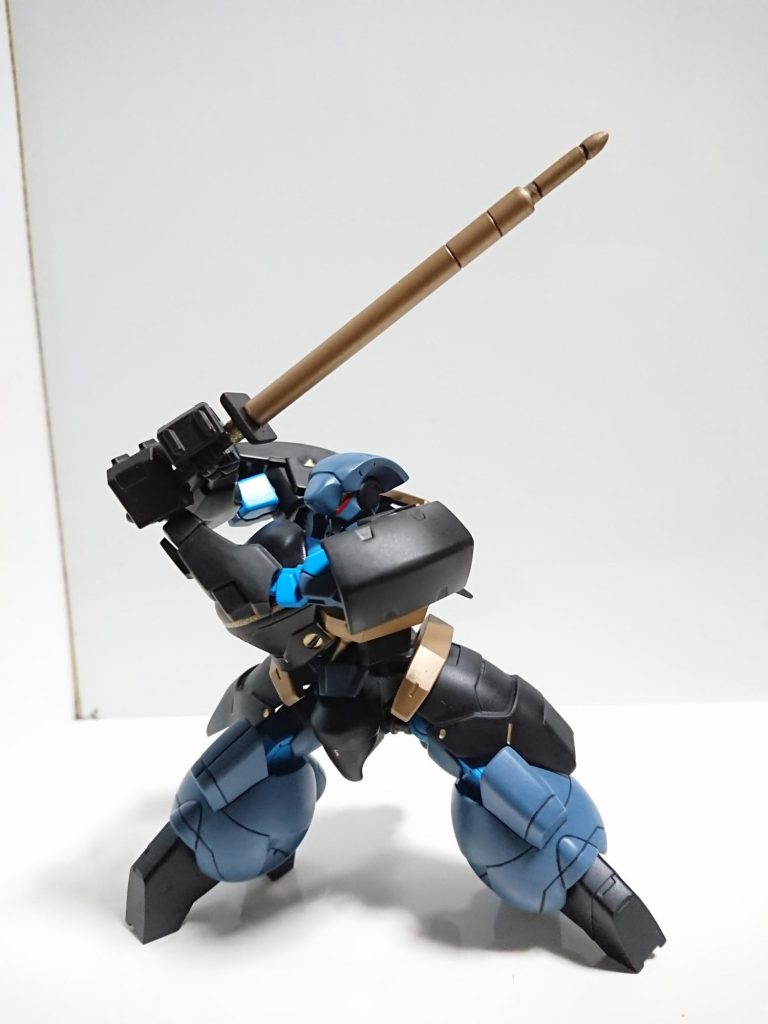 三式突剣 二段目に仕込まれた刺突用の刃、短くなるので取り回しもよくなる。