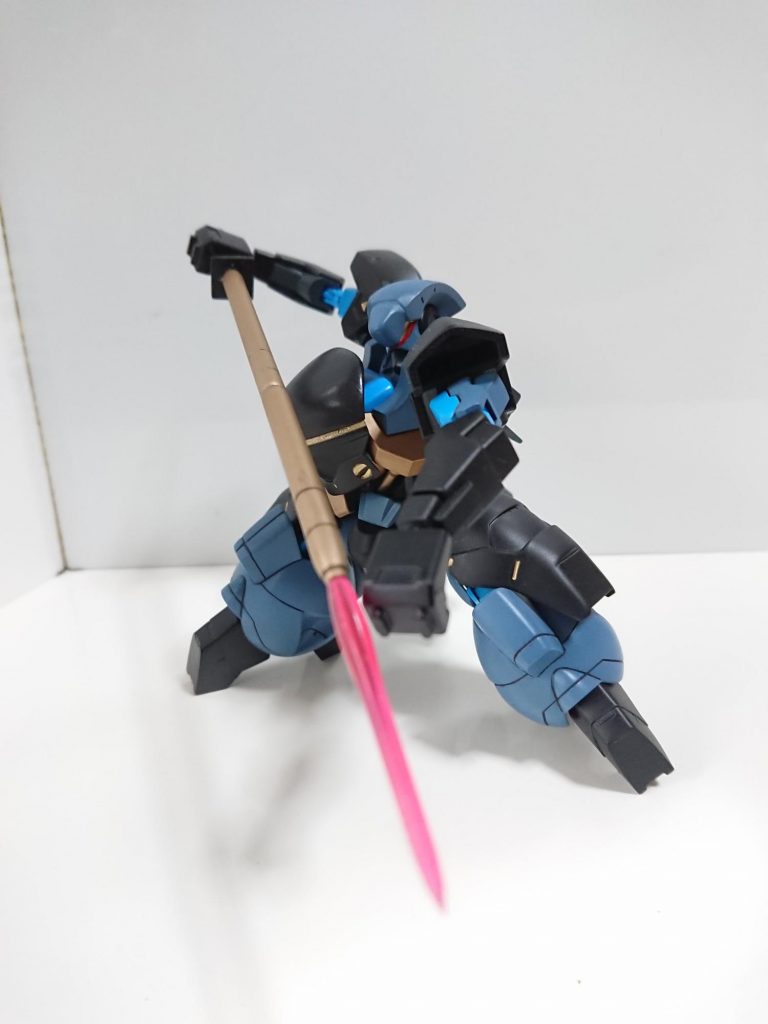 竹刀の仕掛
二式光剣 先端に仕込まれたビームサーベル