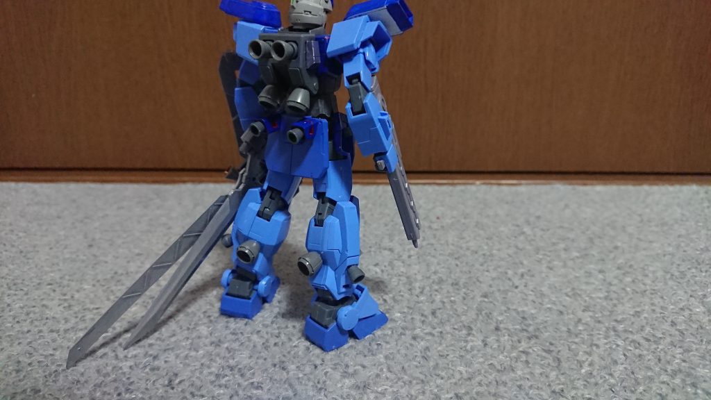 全身にスラスターを増設して高機動化BD1ベースながら宙間戦闘に対応しました