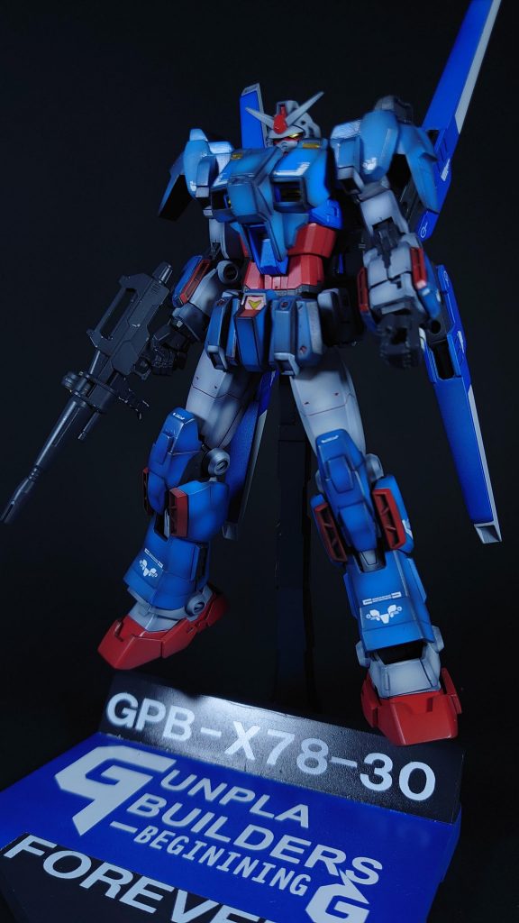 プラ板を貼ってゴツさをださず削りこみで、段差を表現しました今回プラ板を貼った枚数6枚です
+