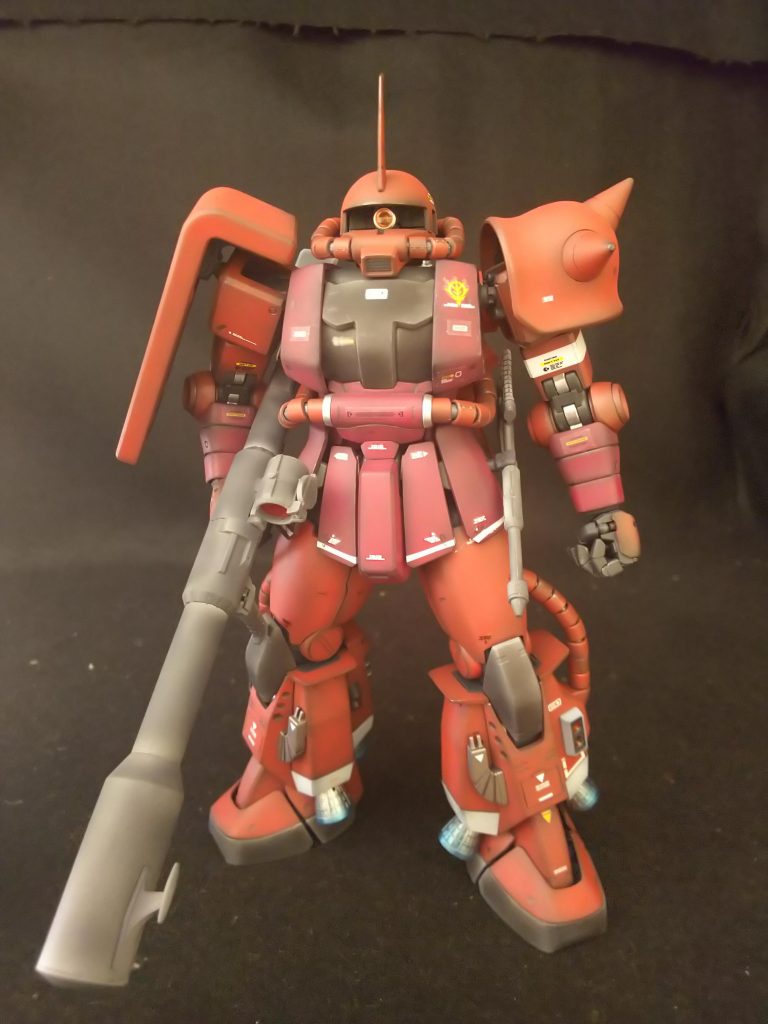 左腕と腰アーマーの白ラインはデカールではなく塗装でやりました