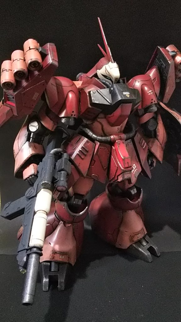 分かりづらいがモノアイは百均の立体キラキラシール