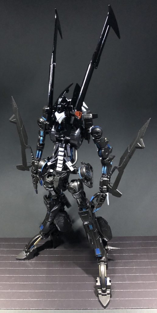 内部フレームは塗装と金属パーツによるディテールアップを目指しました