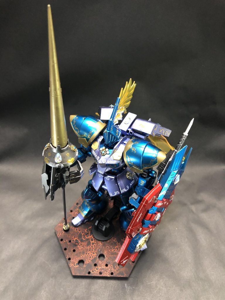 上から。 台座はシタデルカラーの「TROLL SLAYER ORANGE」→「MORDANT EARTH」です。ひび割れます。