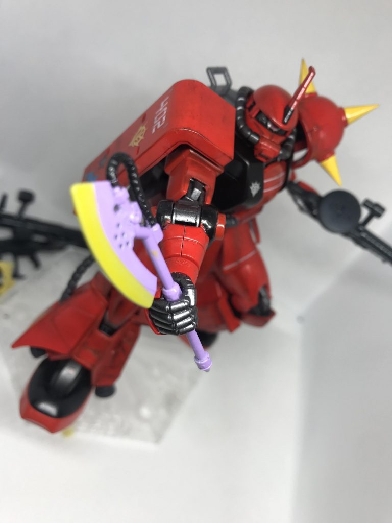 武器はジャイアント・バズ以外はシャアザクの武器をそのまま使用してます。
ヒートホークがプラプラしないありがたさ…