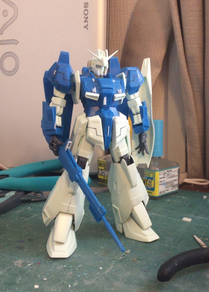 塗装前、近年のΖガンダムとは違うふとマッチョ体型、このままでもかっこいいな^_^