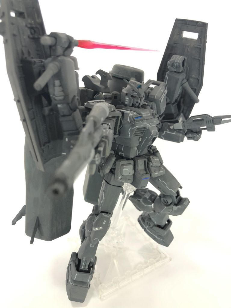 星一号作戦時に実地にてデータを取るため極秘に参戦当時、レビル将軍の後押しもあってニュータイプと思われるパイロットのピックアップが行われていたそのうちの一人、レンジ・スズキ伍長がテストパイロットとして搭乗数回の戦闘でサイコミュ遠隔操作システムの起動を確認できず帰投するところをジオンの脱走兵たちと会敵した