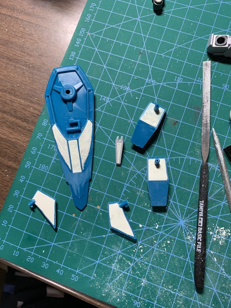 一番地獄だった作業、パテの整形w