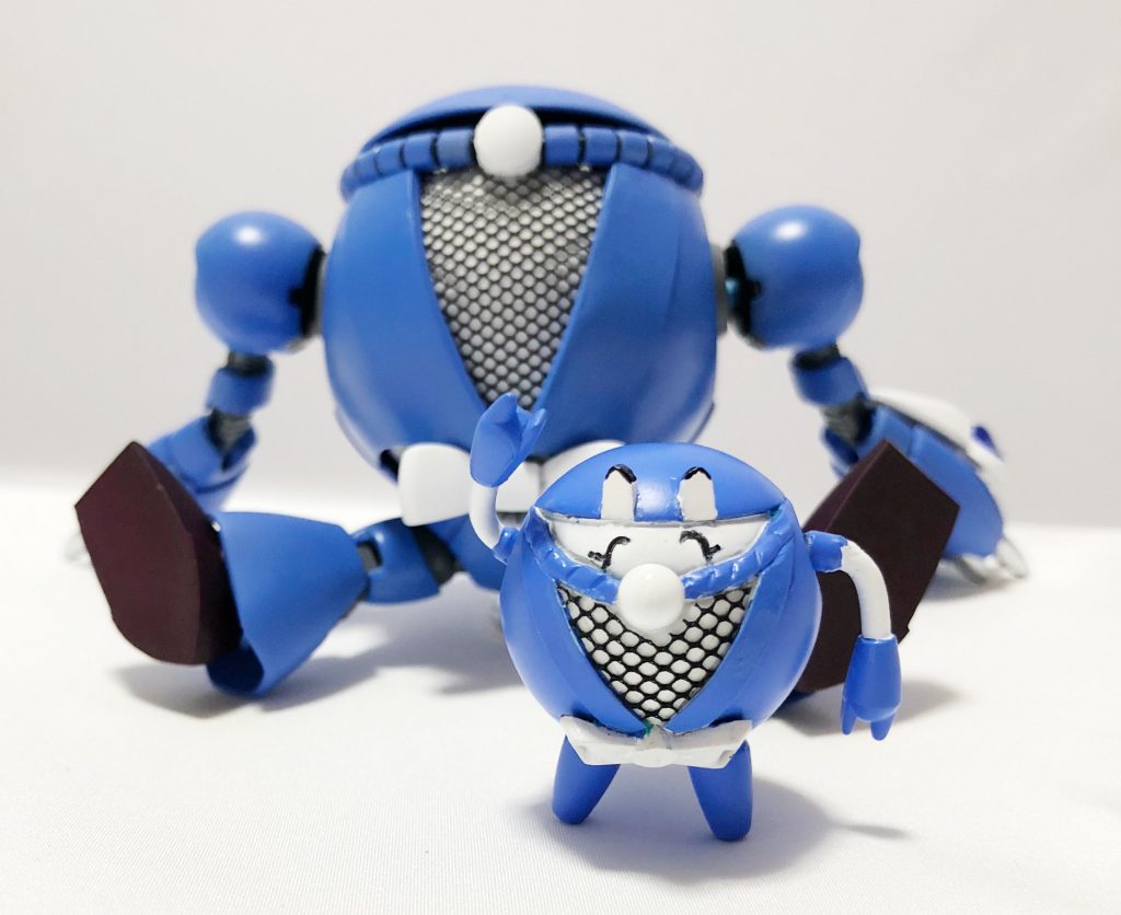 相変わらず塗装が・・・
手と足がボールジョイントで可動します。