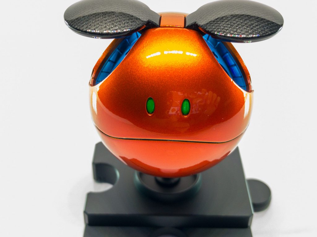 内部は差し色で青を入れてみました