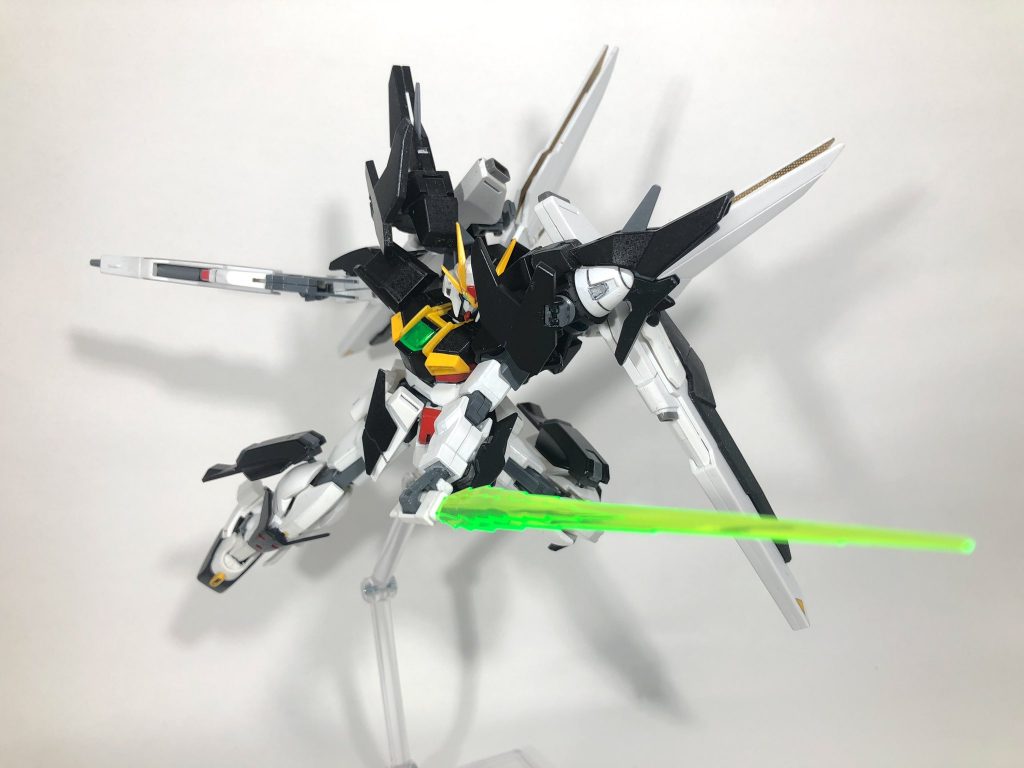 武装2 GNビームソード*2
後述のGNキャノン横にマウント