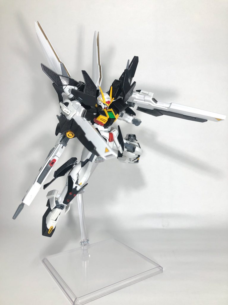 武装3 GNキャノン
スカイドライヴユニットより展開 通常時大口径砲として使用