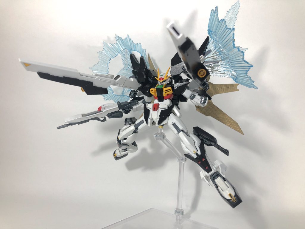 トランザム+サテライトシステム フルバースト
フルバースト時GNキャノン砲身がスライド展開して長砲身化