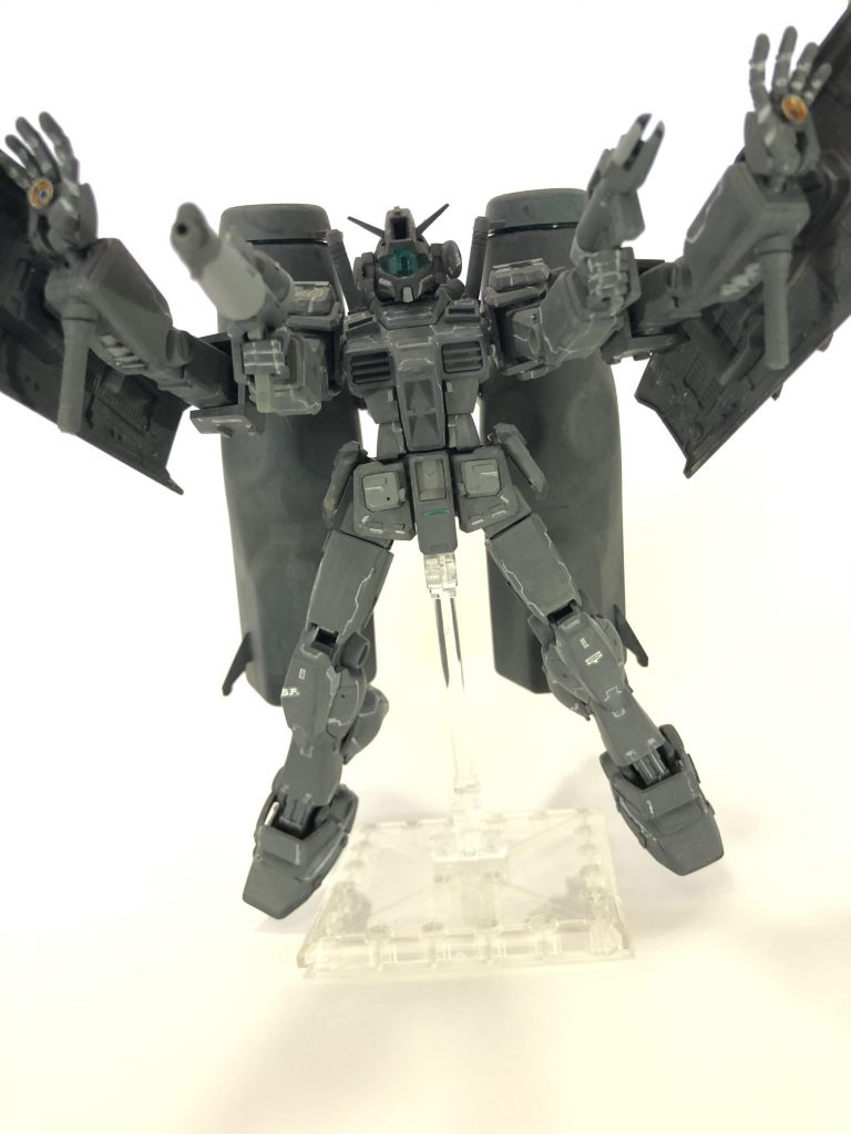 オスマ博士はガンダム自体にニュータイプへの覚醒を促す因子があるのではないかと仮説を立てたしかしガンダム4、5、6号機の実戦記録からもガンダム自体に要因があるとは考えにくく研究は頓挫同期のムラサメ博士が研究していた強化人間と、その専用MS開発に予算が流れたことからオスマ博士も8号機をサイコミュ遠隔操作試験機として再改修する