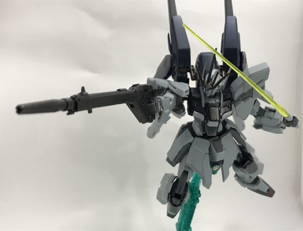 ハイ・ビームライフルをパージした状態です。因みにビームサーベルはサイドアーマーから取り出せます。