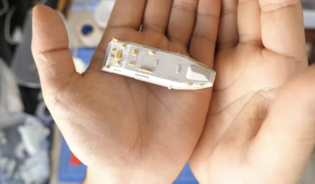 プラ板たくさんくっつけました