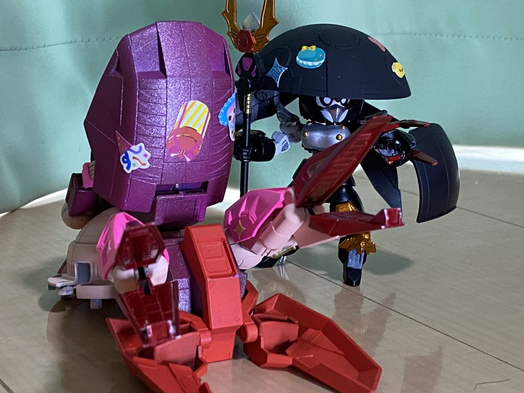 てなわけで一つのSDに可愛さ、セクシーさ、ギミックなどなど盛りに盛り込んだ感じです。
というかウォドムポッドにメイ搭載が1番やりたかったことなのでできて良かった！