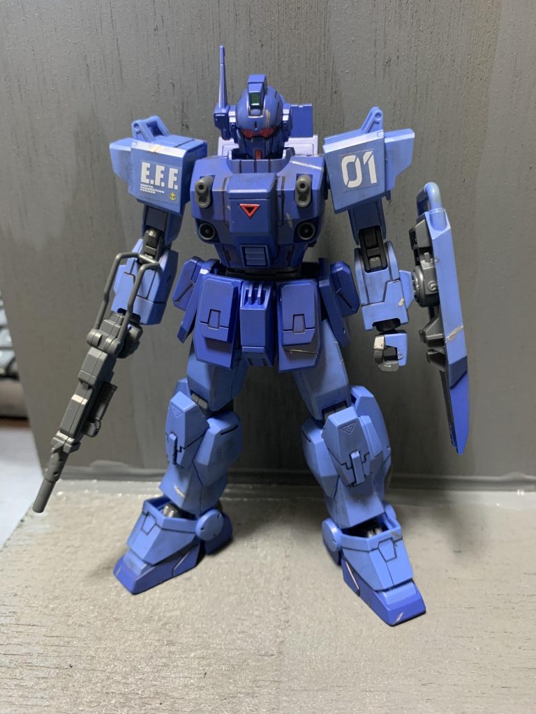 素組みの後、艶消しを行いウェザリングマスター（ガンメタル、スス）キズはメタリックシルバーのマーカーを使用しました。