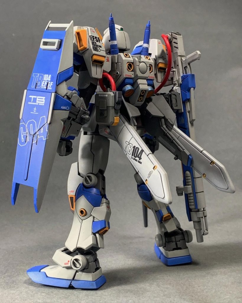 背面もデカールマシマシです。シールドのデカール、ココ大好きポイント。