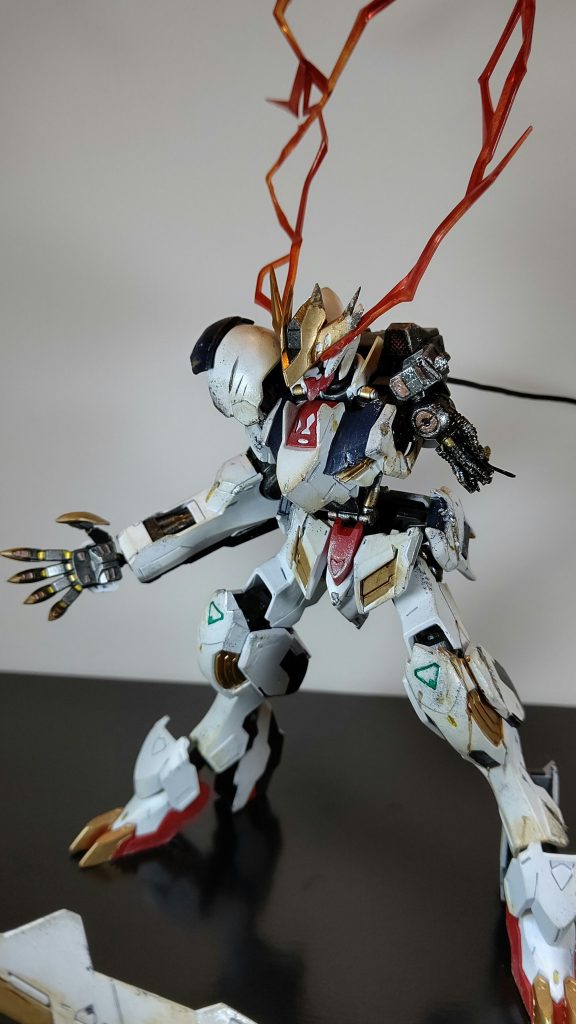 ルプスレクスのHGで、最終話の状態を再現しました。